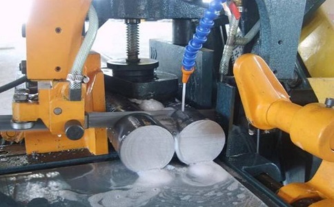 三伏潭镇卧式带锯床的送料方式有哪几种？